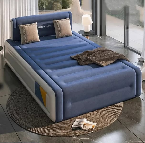 Double King-Size Inflatable Bed Double King-Size Inflatable Bed