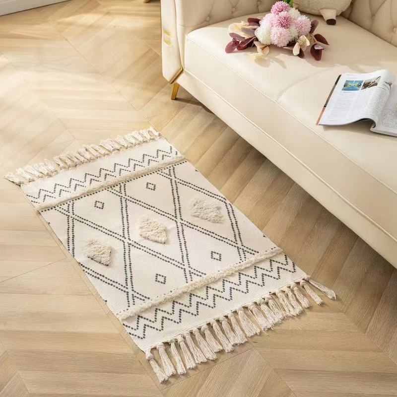Bohemian Nordic Style Bedroom Rug with Tassels Bohemian Nordic Style Bedroom Rug with Tassels