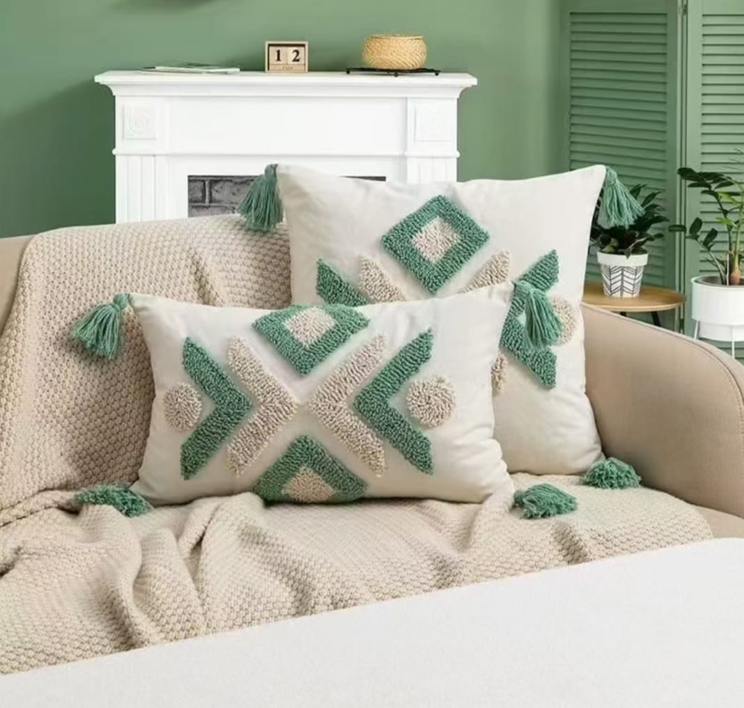 Fancy Tufted Throw Pillow Covers with Tassels Fancy Tufted Throw Pillow Covers with Tassels