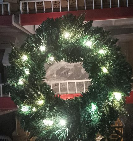 Prelit Wreath Christmas Decoration – 38 cm LED Holiday Wreath