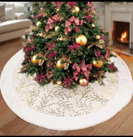Faux Fur Christmas Tree Skirt – 90 cm (White Silver / White Gold)