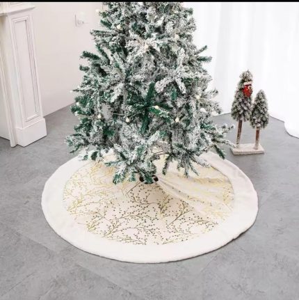 Faux Fur Christmas Tree Skirt – 90 cm (White Silver / White Gold)