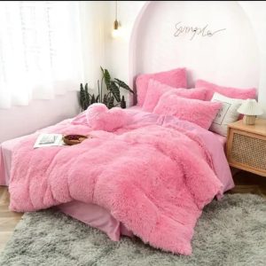 Fluffy Duvets 6×7 Bedding Set – Warm & Plush Duvet with Bedsheet & Pillowcases