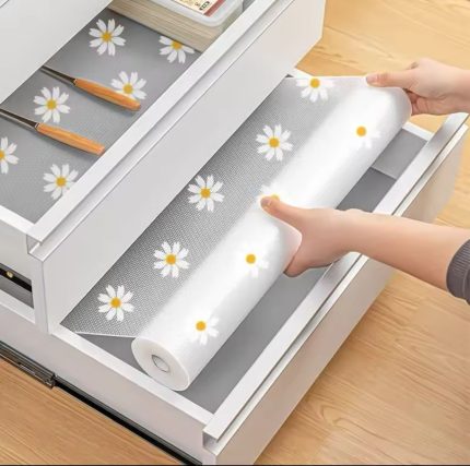Daisy Pattern Kitchen Drawer Liners – Oil-Proof Moisture Resistant Cupboard Shelf Liner Mat (45×500 cm)