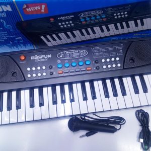 37-Key Electric Keyboard with Microphone for Kids