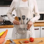 Kitchen Apron with Hand Wipe Pockets – Waterproof & Oil Proof Cooking Apron