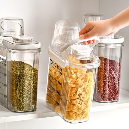 Airtight Transparent Food Storage Container 2800ml with Easy-Press Lid & Measuring Scale