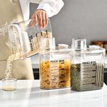 Airtight Transparent Food Storage Container 2800ml with Easy-Press Lid & Measuring Scale
