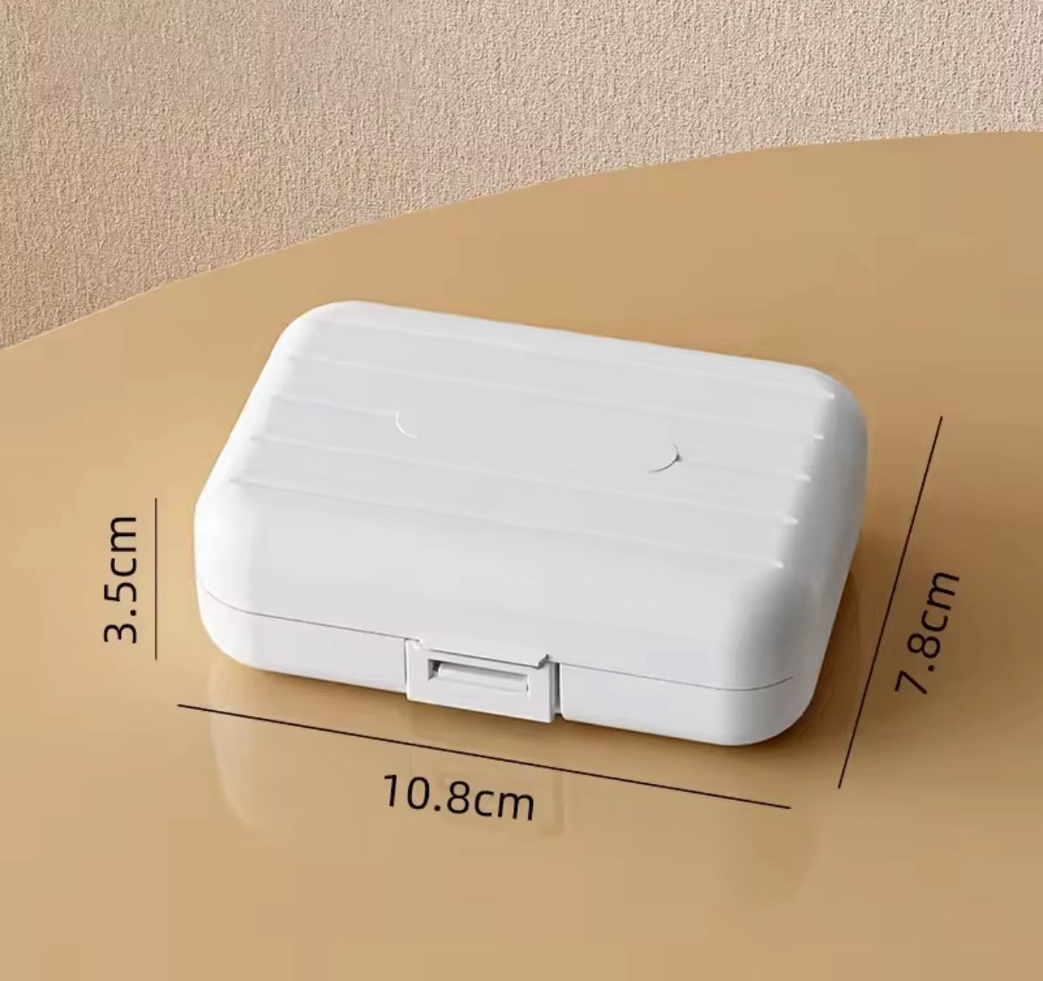 7-Grid Portable Pill Box – Weekly Medicine & Tablet Organizer